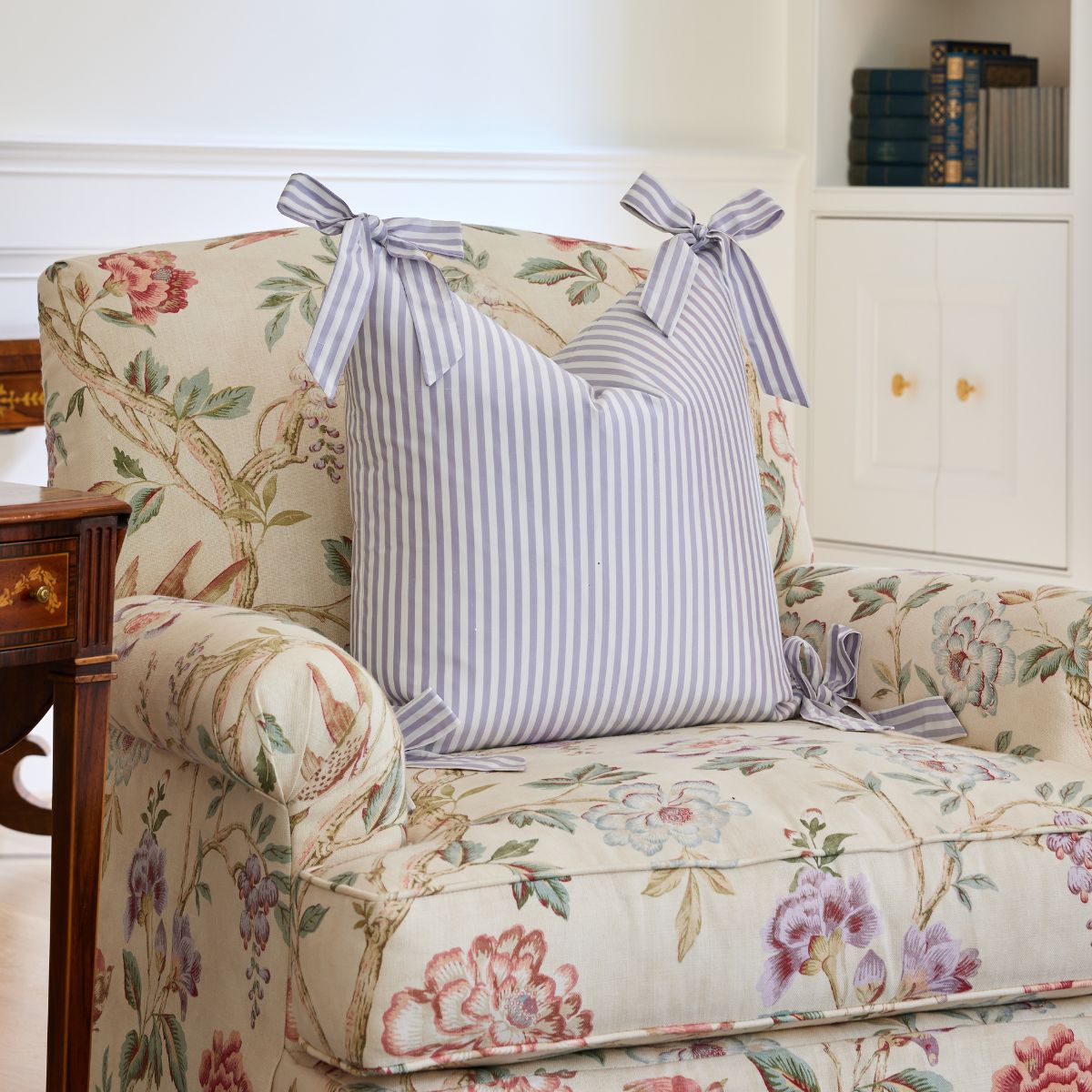 Noelle Bow Pillow Cover in Lilac