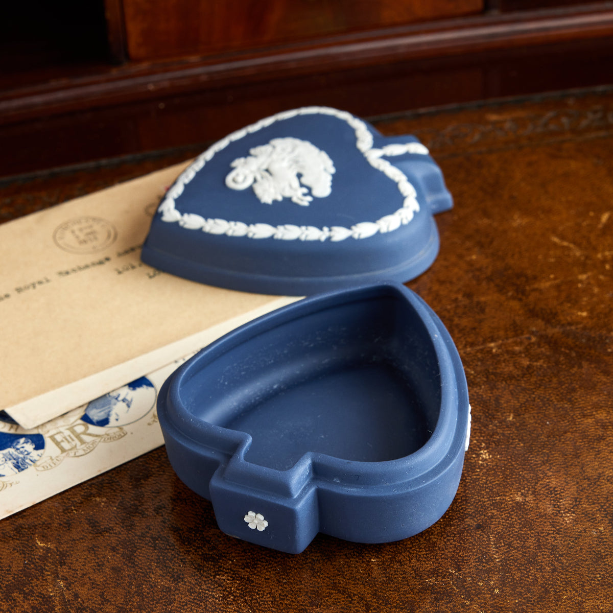 Wedgwood Jasper Spade - Caitlin Wilson Design