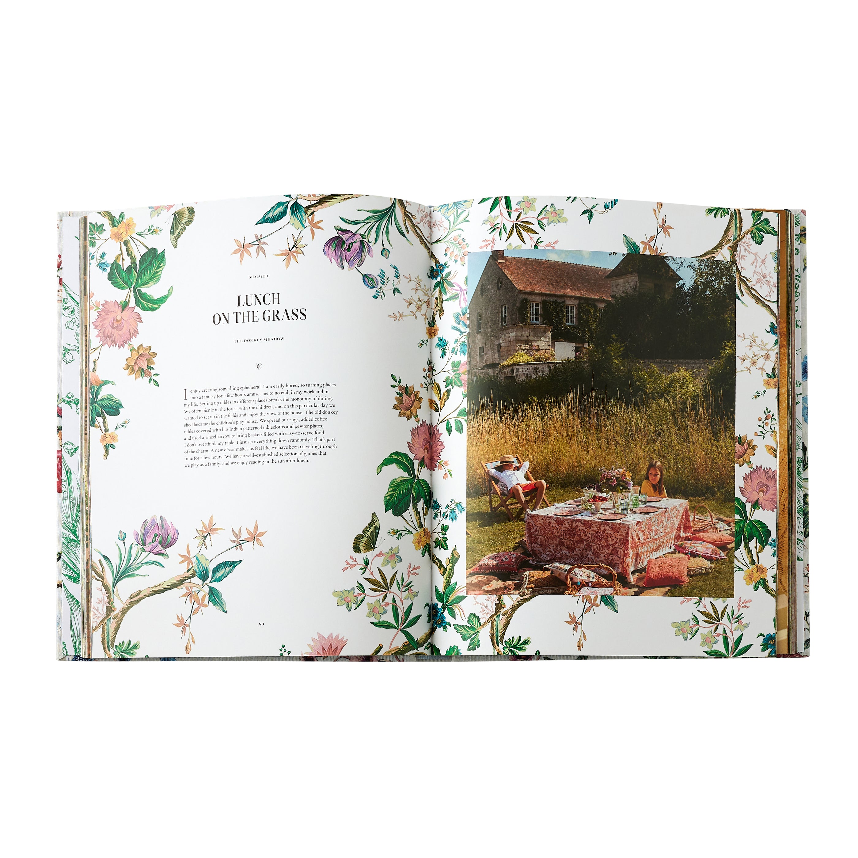 Life in a French Country House: Entertaining for All Seasons