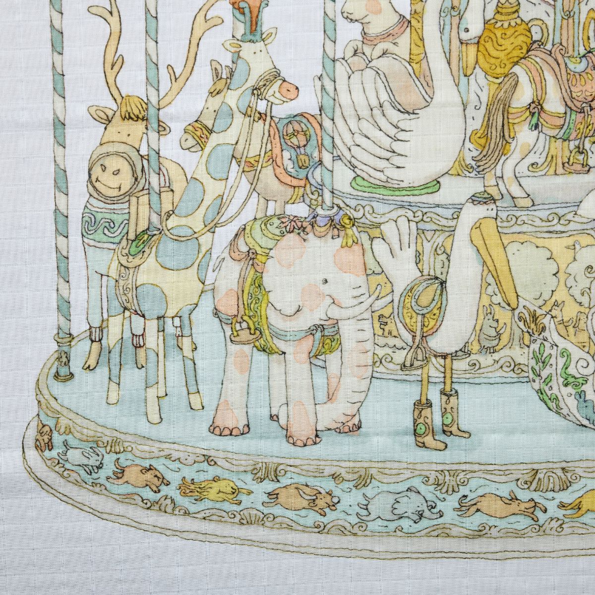 Atelier Choux Carré – Green Carousel | Caitlin Wilson