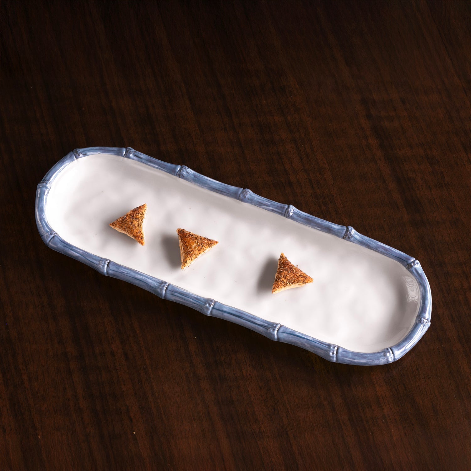 VIDA Bamboo Baguette Platter (White and Blue)