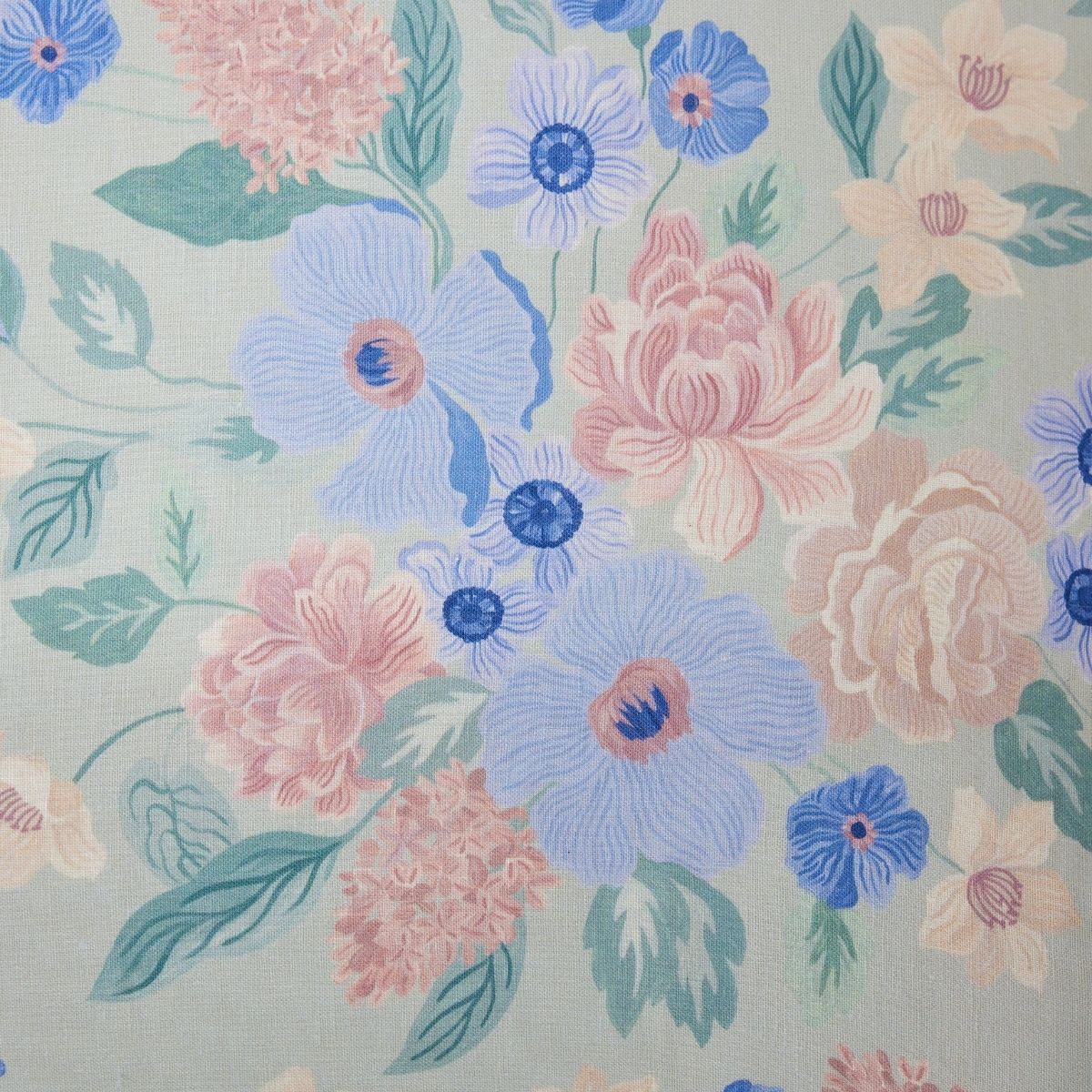 Sage Nimes Bouquet Loveseat