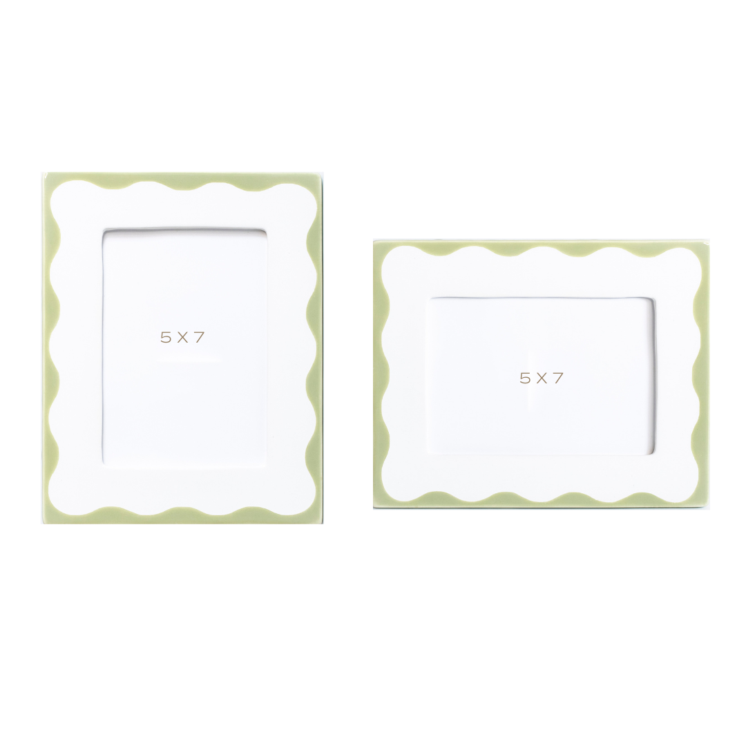 Scallop Picture Frame