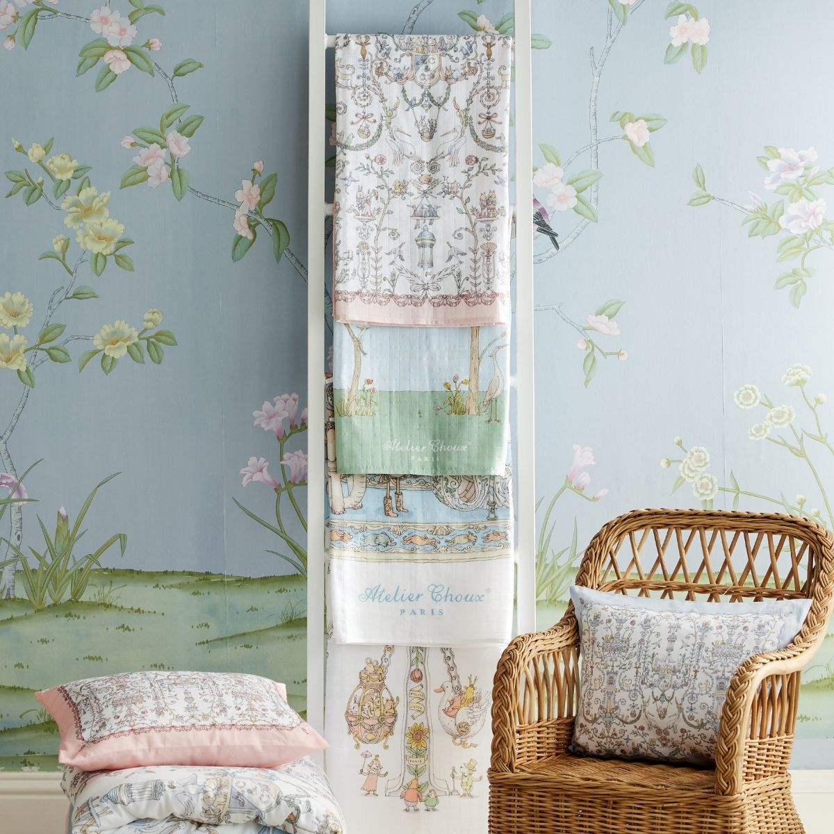 Atelier Choux Carré – In Bloom Blue Swaddle