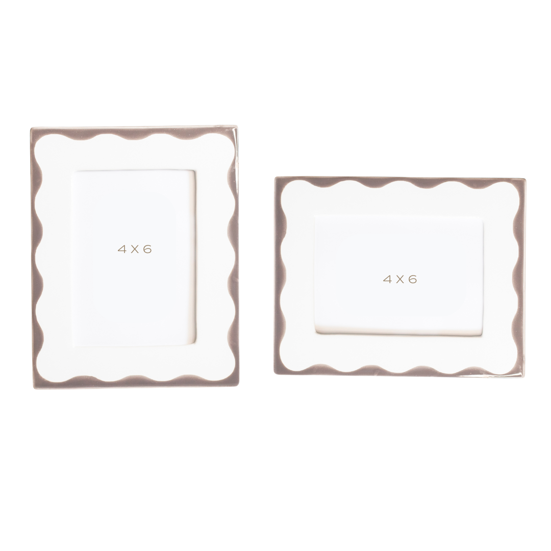 Scallop Picture Frame