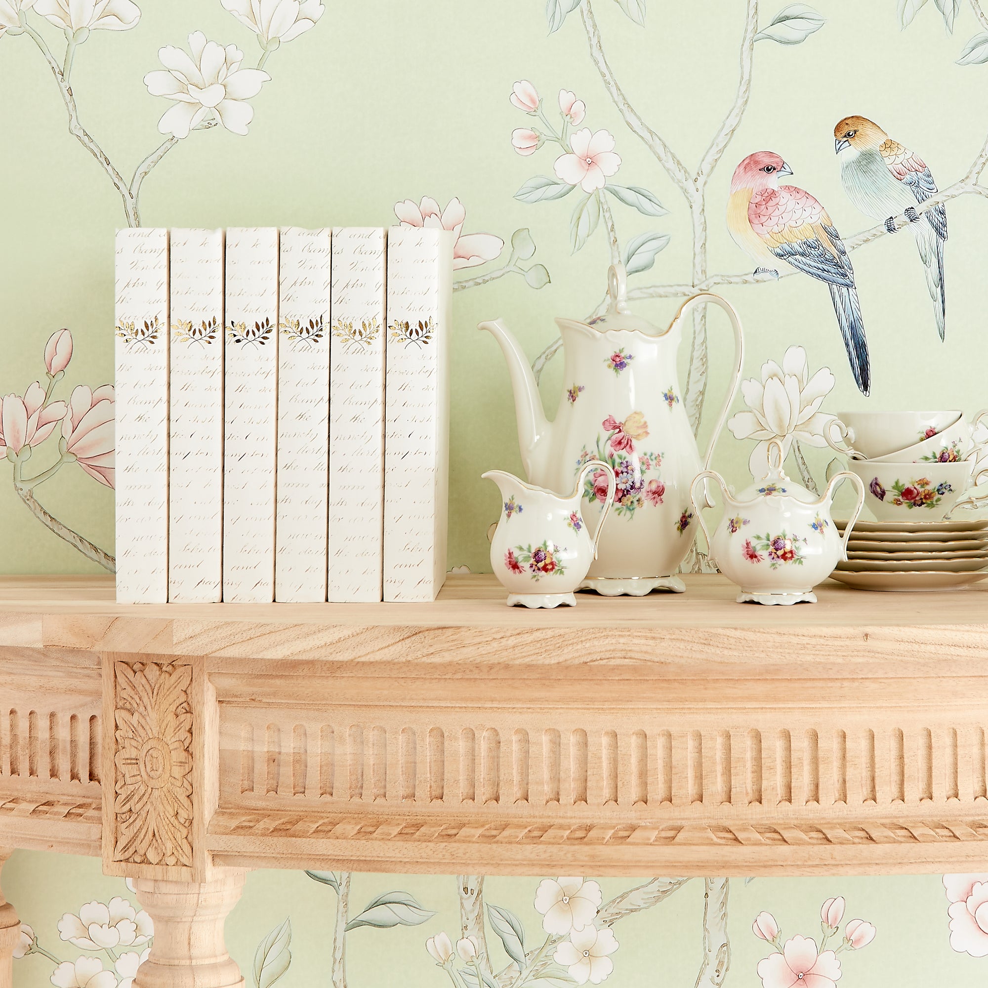 Antique Gold Leaf Laurel Decorative Book Set