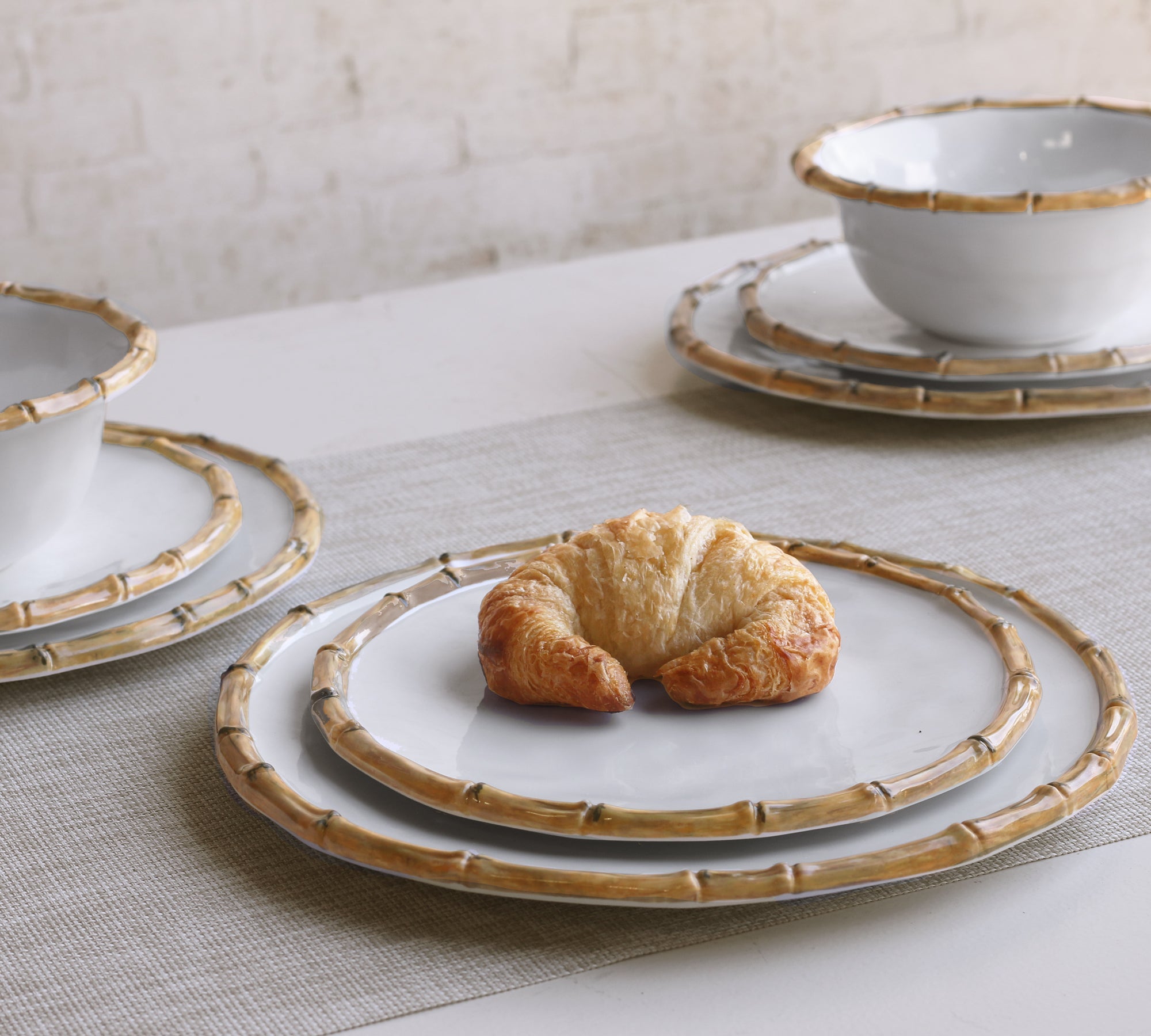 VIDA Bamboo 11" Dinner Plate Set of 4 (White and Natural)