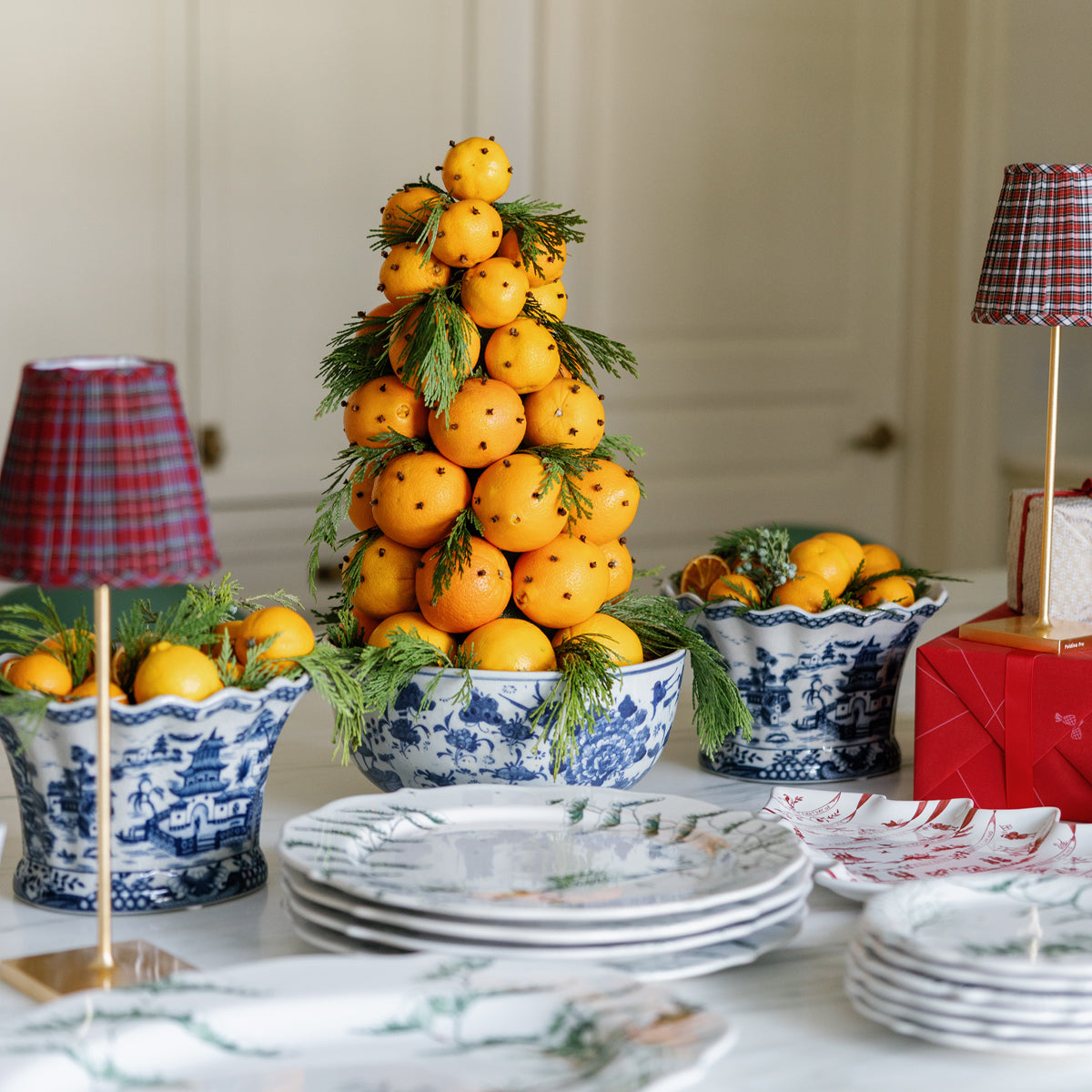 Blue Willow Garden Porcelain Planter.