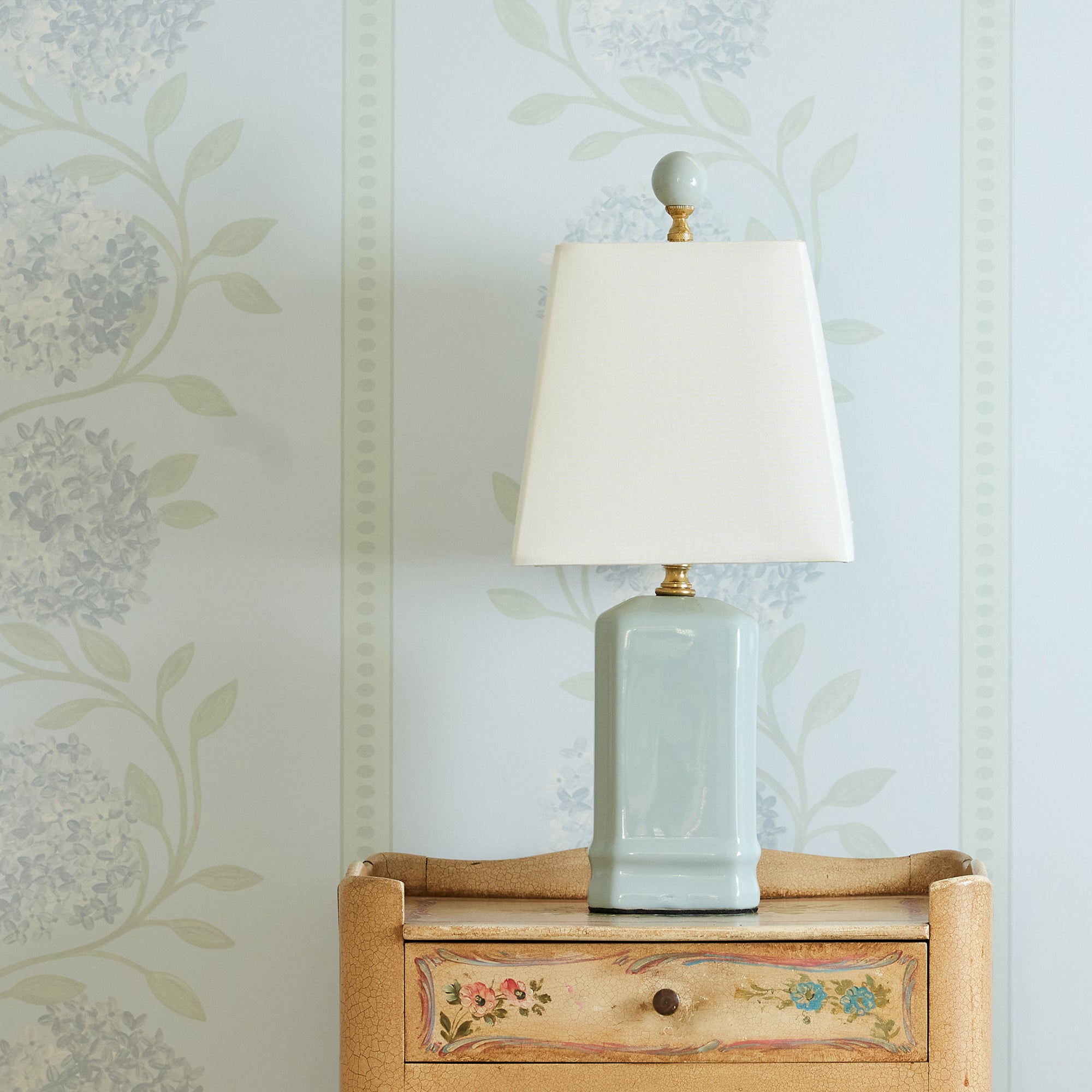Dorothy Lamp in Palladian Blue