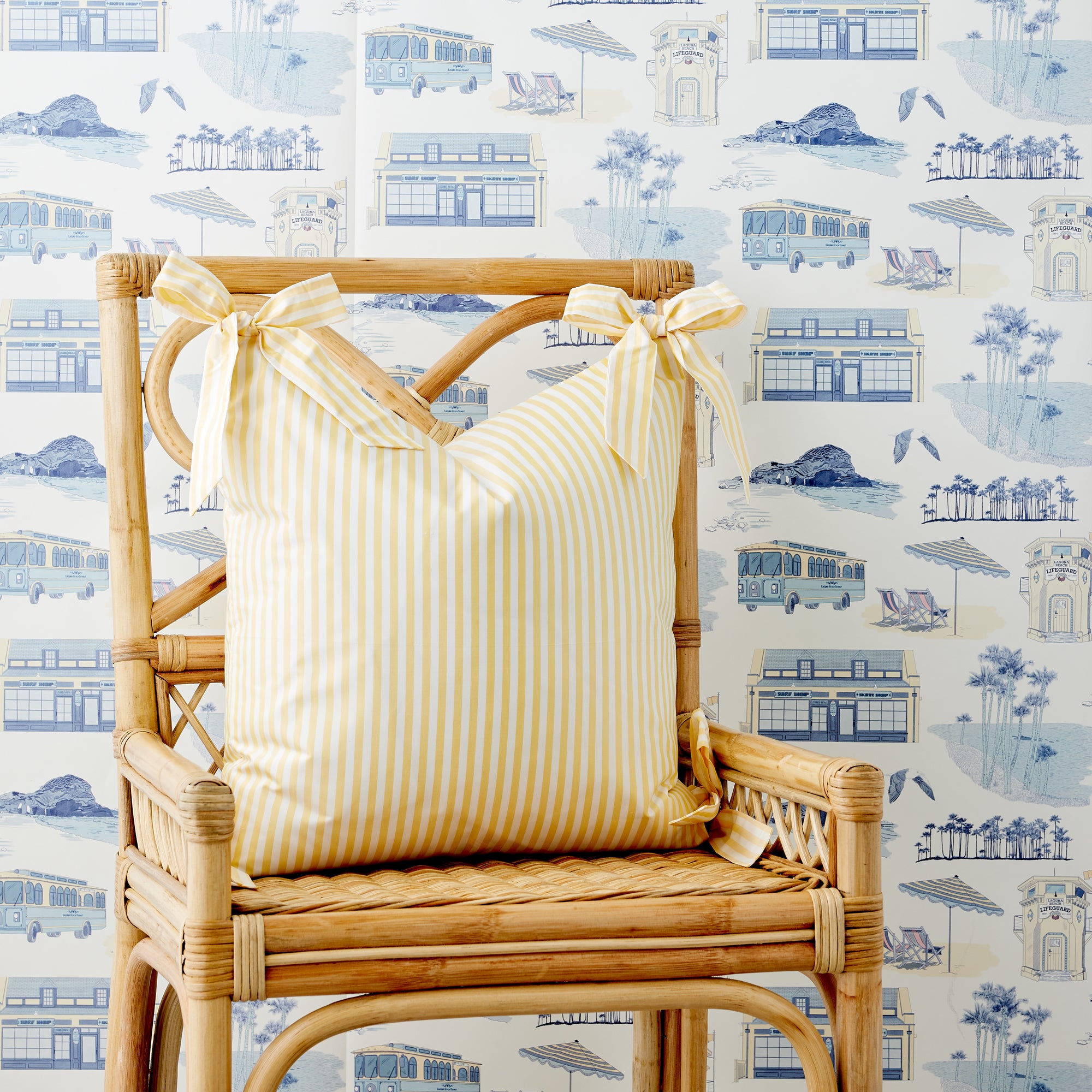 Laguna Toile Wallpaper