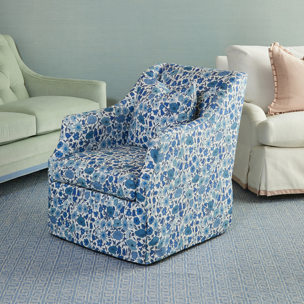 Liberty Swivel Lounge Chair