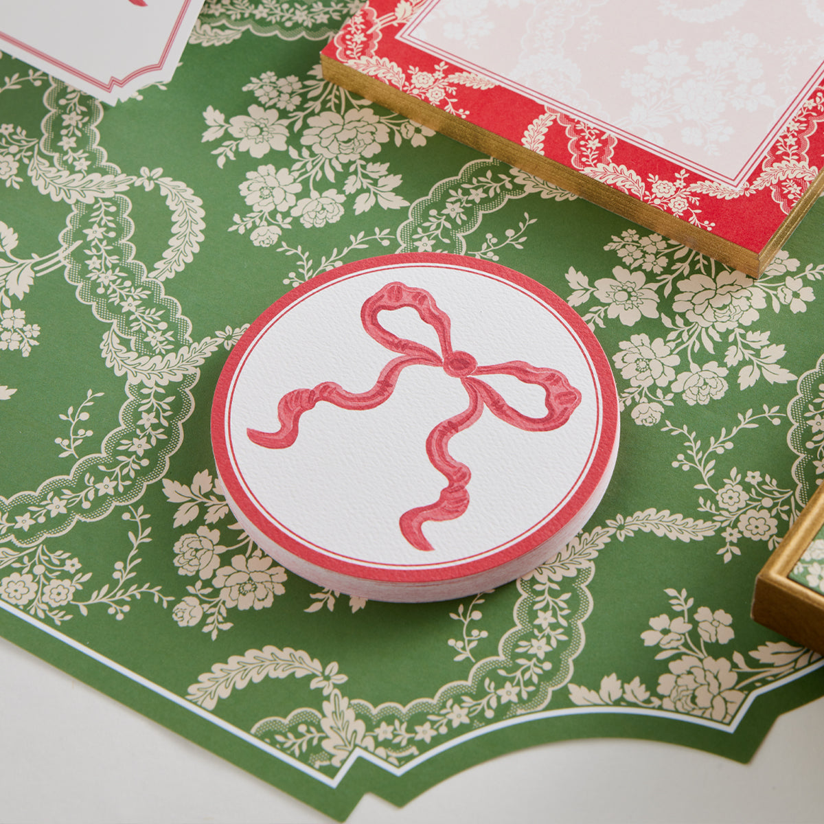 Noël Rouge Lace Round Coasters
