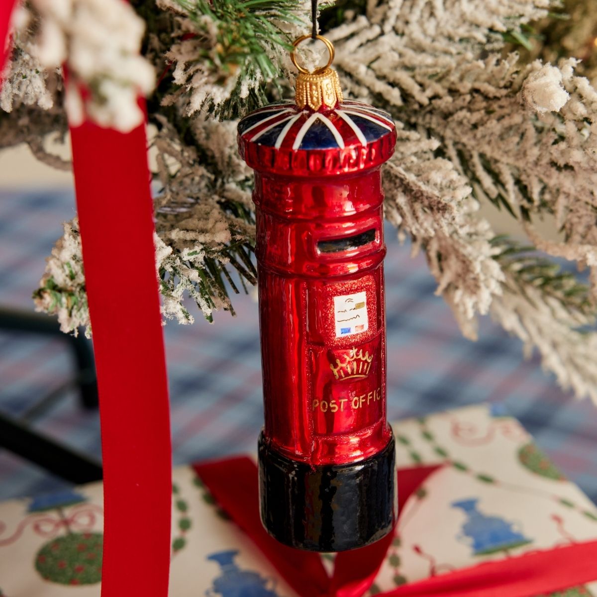 Royal Post Ornament - Caitlin Wilson Design