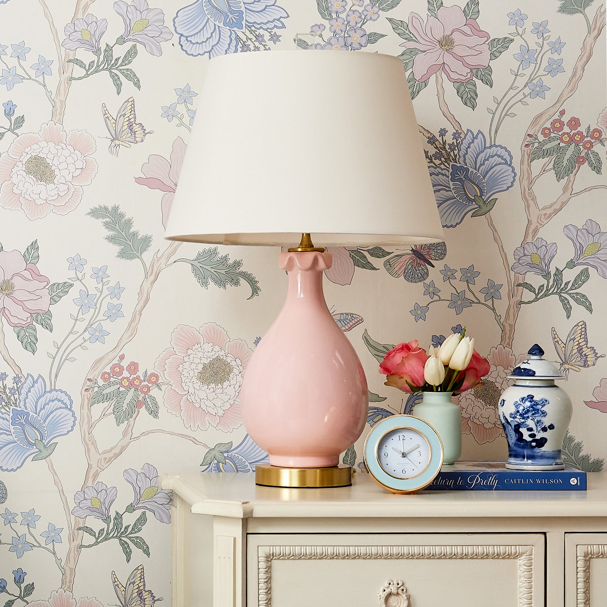 Ruffle Lamp in Blush