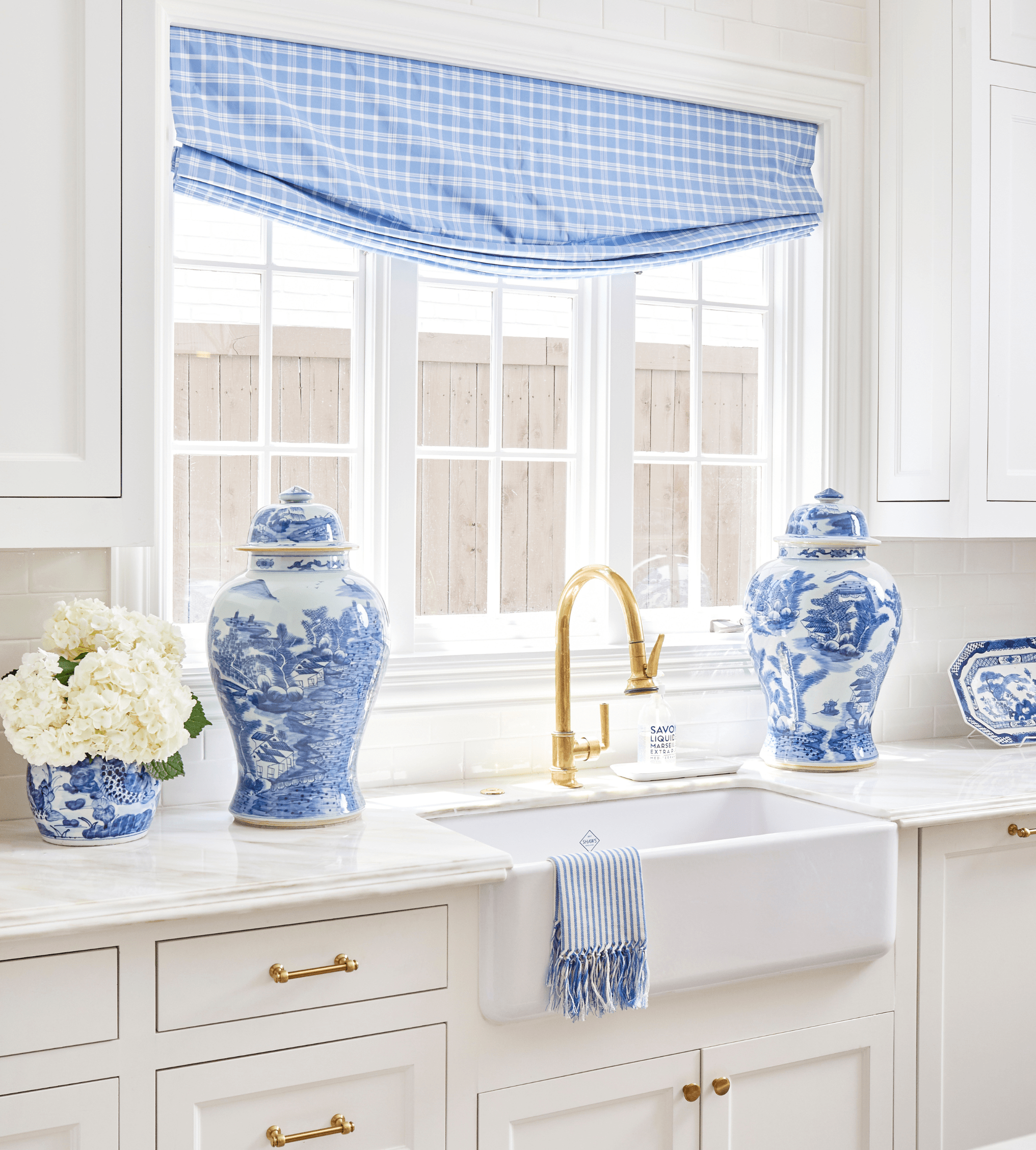 CLASSIC BLUE & WHITE | Pottery Collection