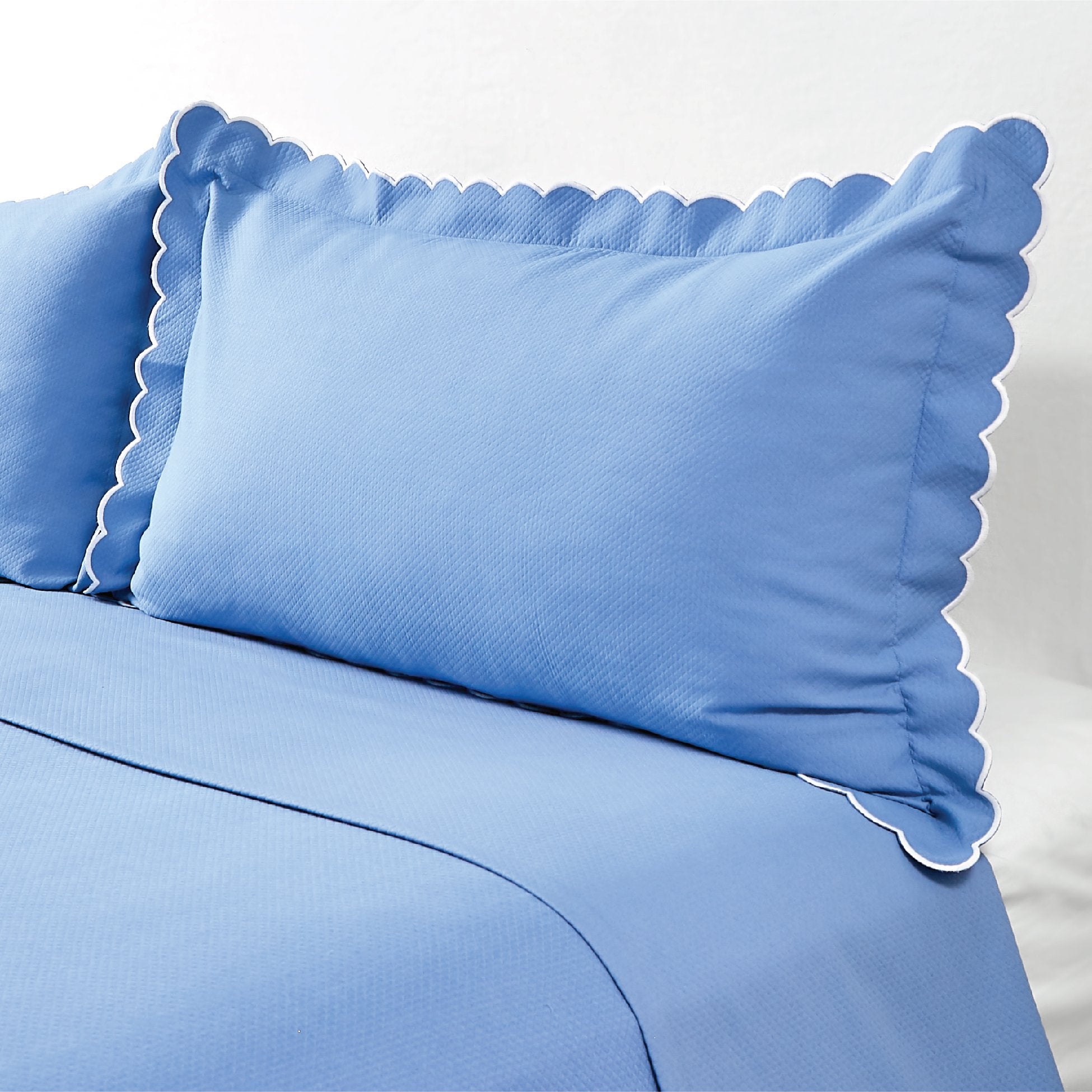 Matouk Diamond Pique Coverlet | Caitlin Wilson