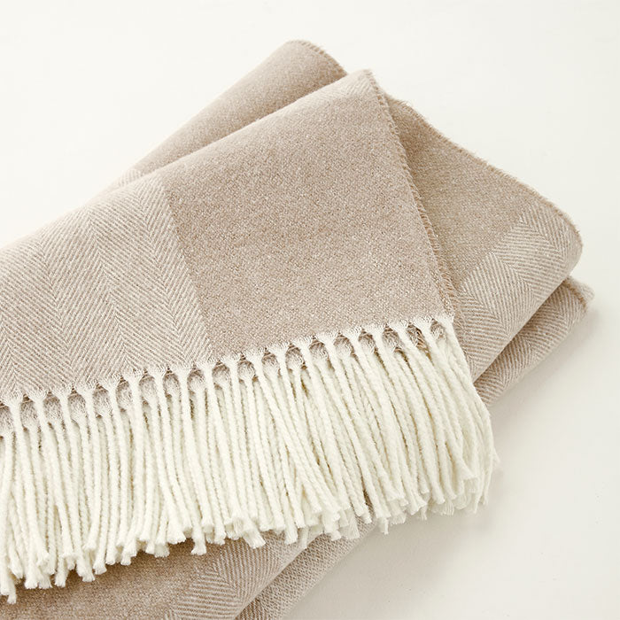 Hampton Plaid Throw in Sand