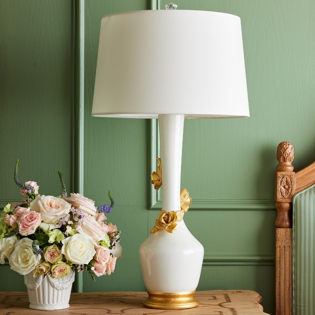 Climbing Roses Lamp in White