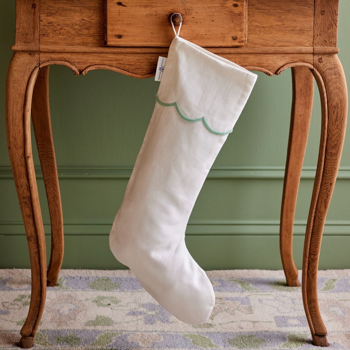 Windsor Green Scallop Linen Stocking