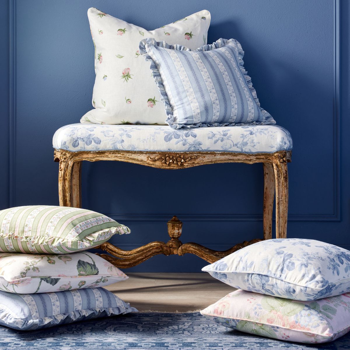 French Louis XV Style Bench in Mary Jane - Caitlin Wilson Design