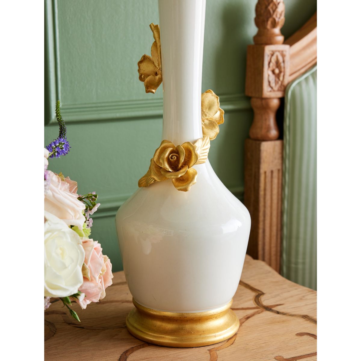 Climbing Roses Lamp in White