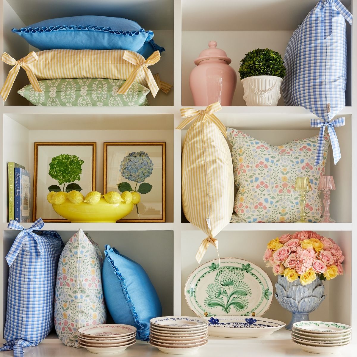 Grande Garland Cachetpot in Creme - Caitlin Wilson Design