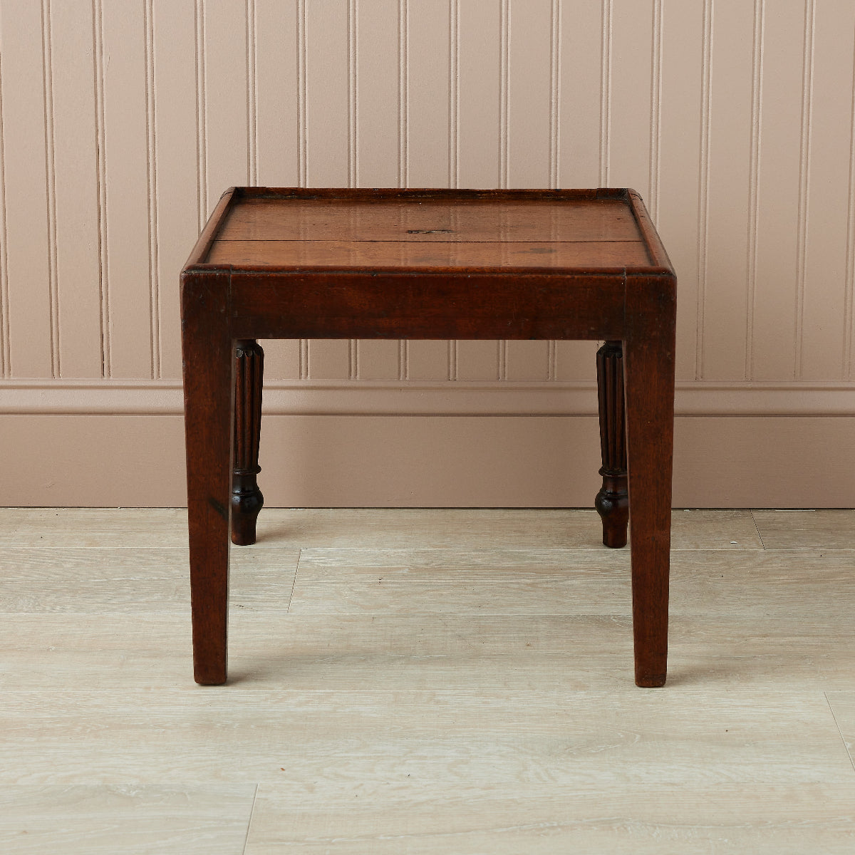 Heirloom Footman Seat - Caitlin Wilson Designs