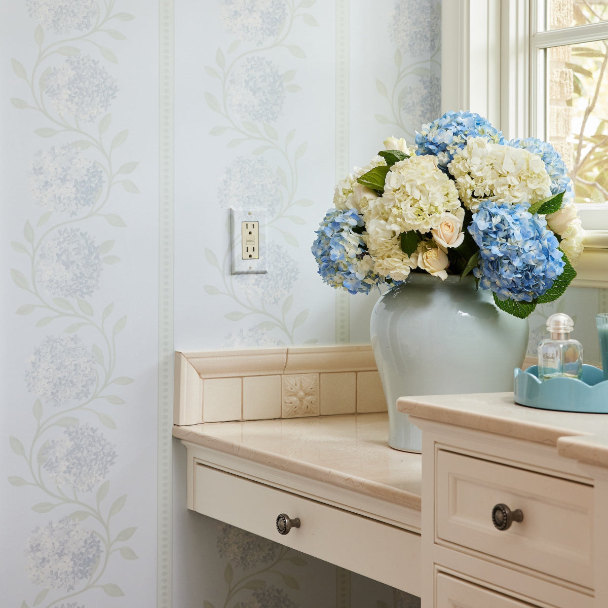 Nantucket Blooms Wallpaper Swatch - Caitlin Wilson Designs