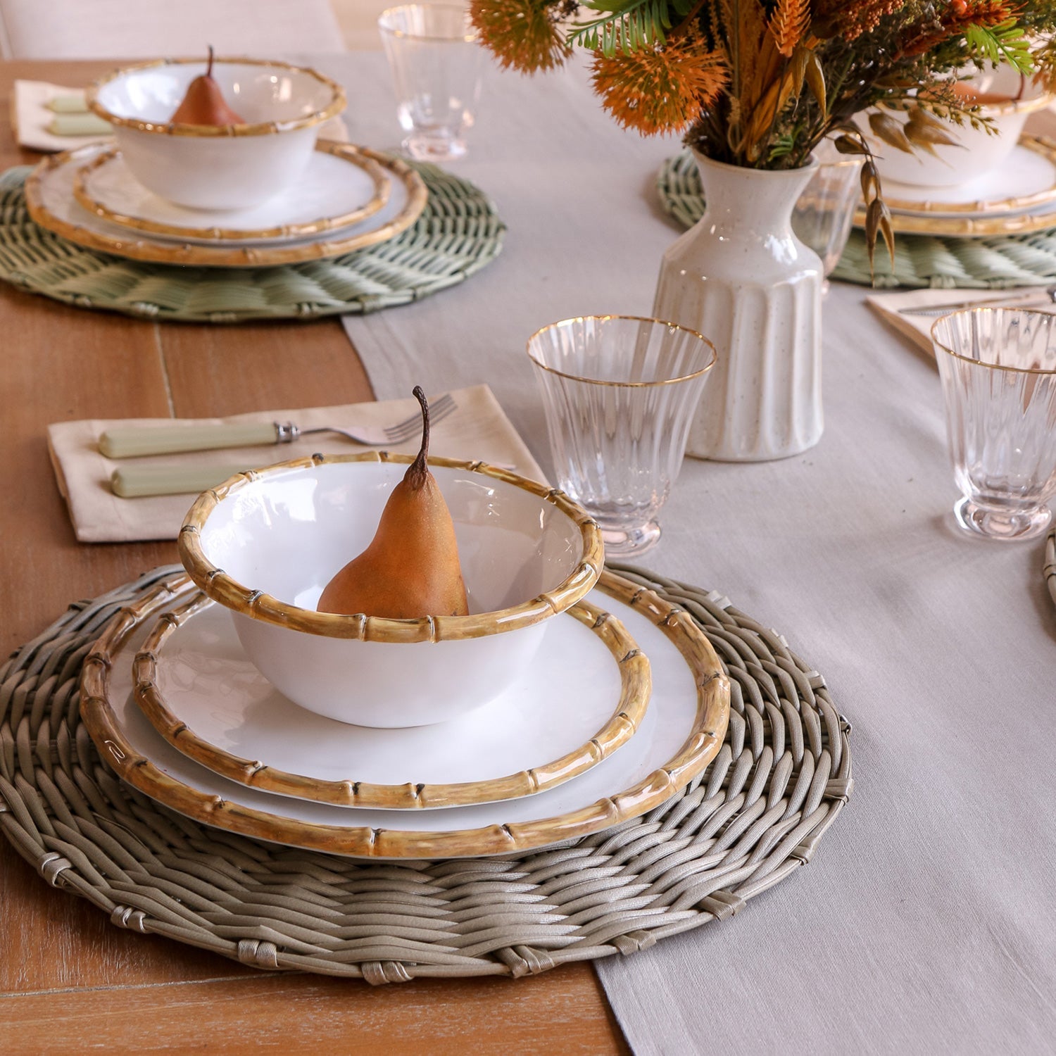 VIDA Bamboo 9" Salad Plate Set of 4 (White and Natural)