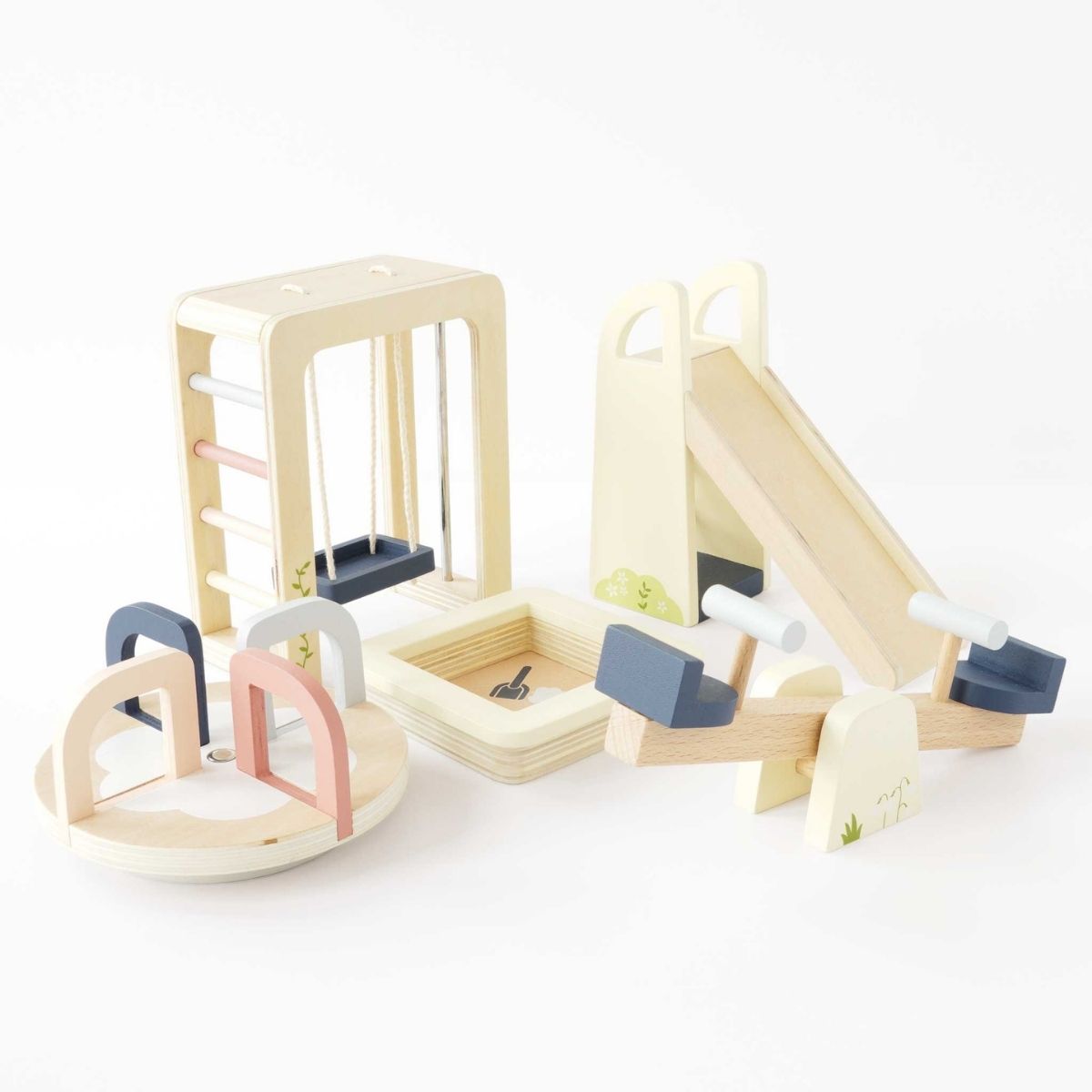 Dollhouse Outdoor Playset