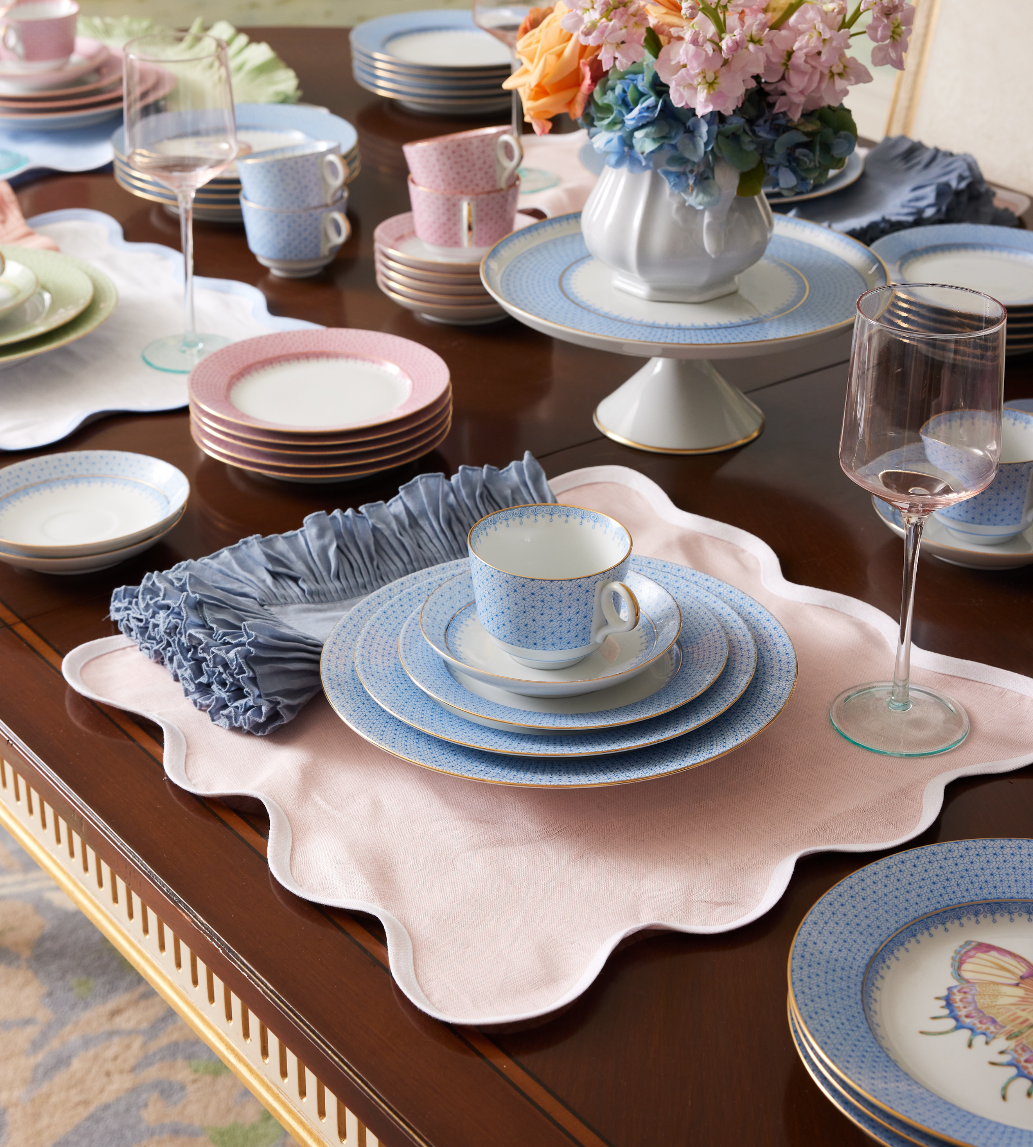 DINE IN STYLE | Entertaining Essentials