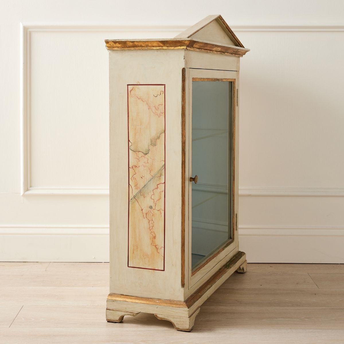 Italian Neoclassical Gilt Display Case - Caitlin Wilson Design