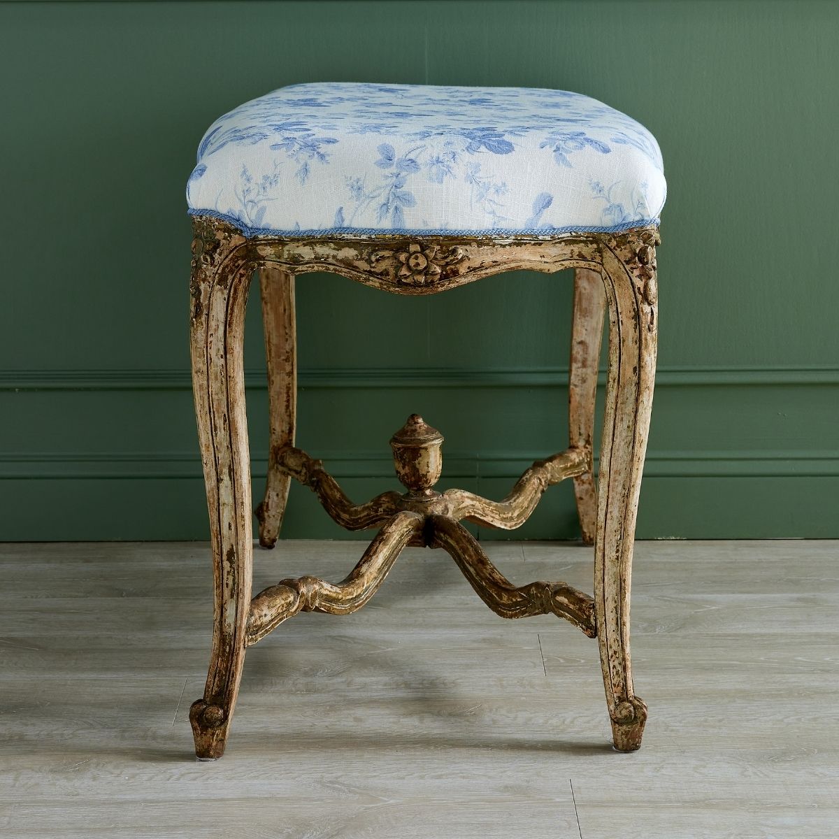 French Louis XV Style Bench in Mary Jayne