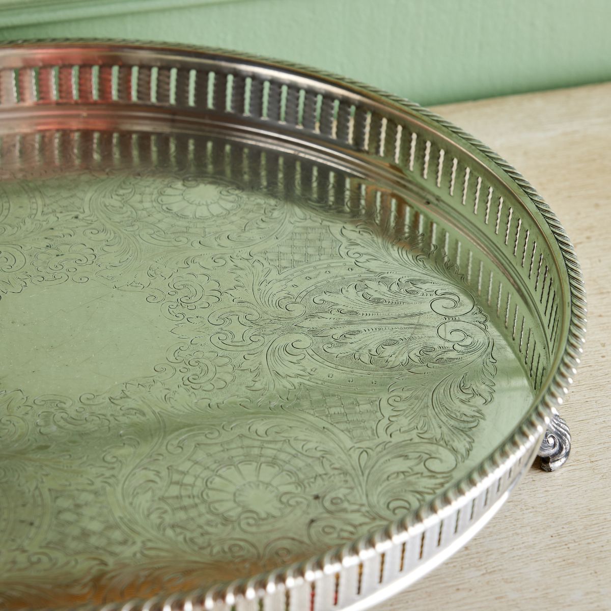 Rounded Metal Tray