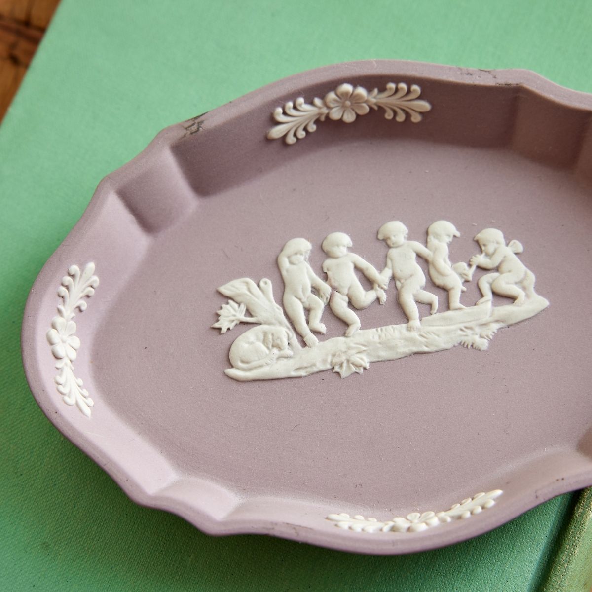 Wedgwood Cherub Lilac Oval Tray