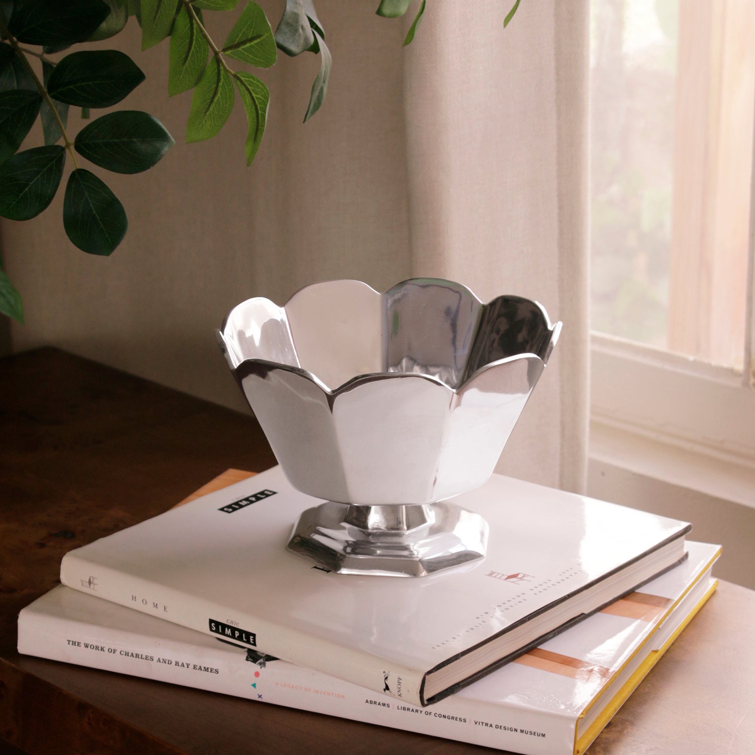 VINTAGE Faceted Pedestal