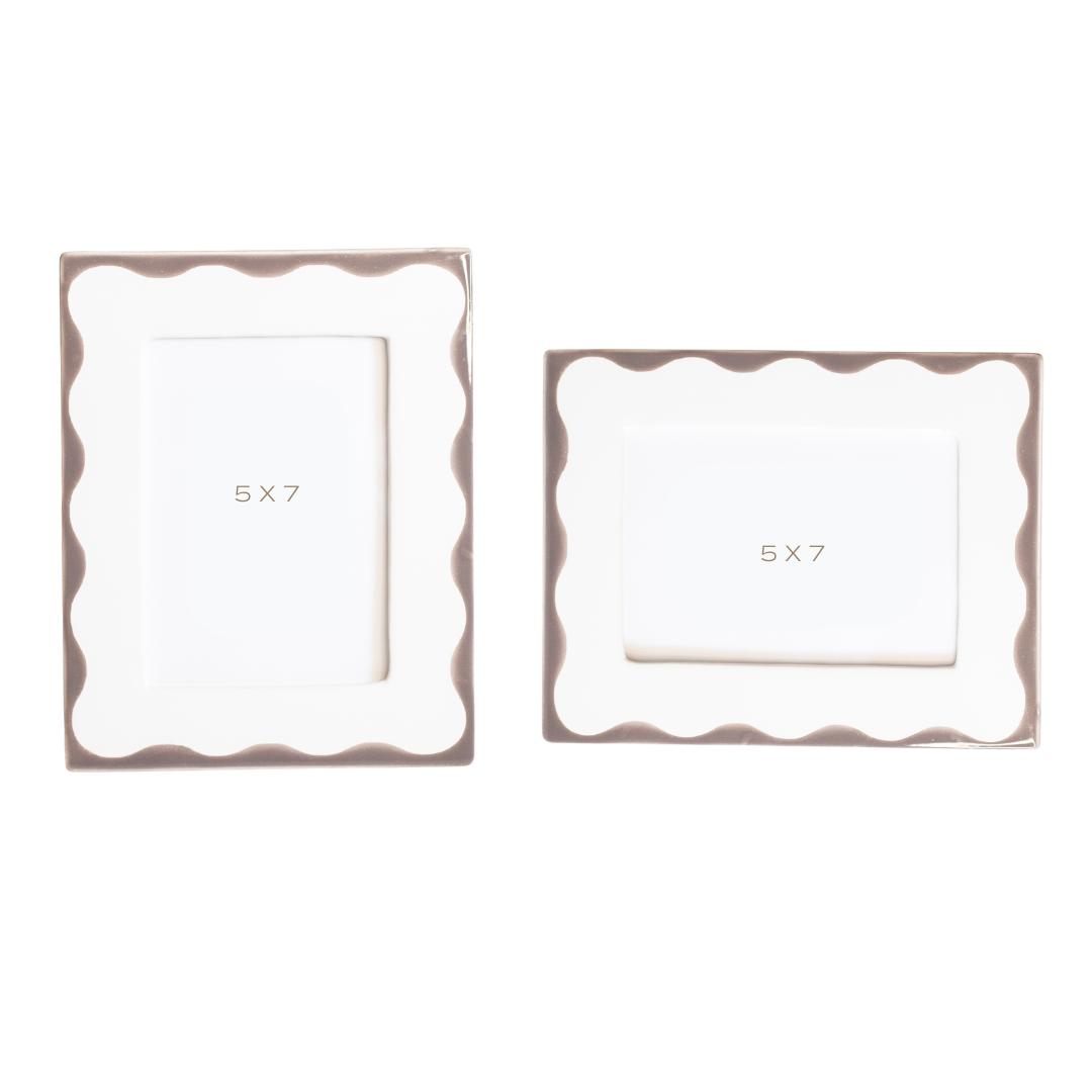 Scallop Picture Frame