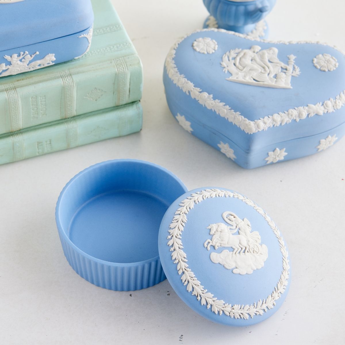 Wedgwood Circle Trinket Box II