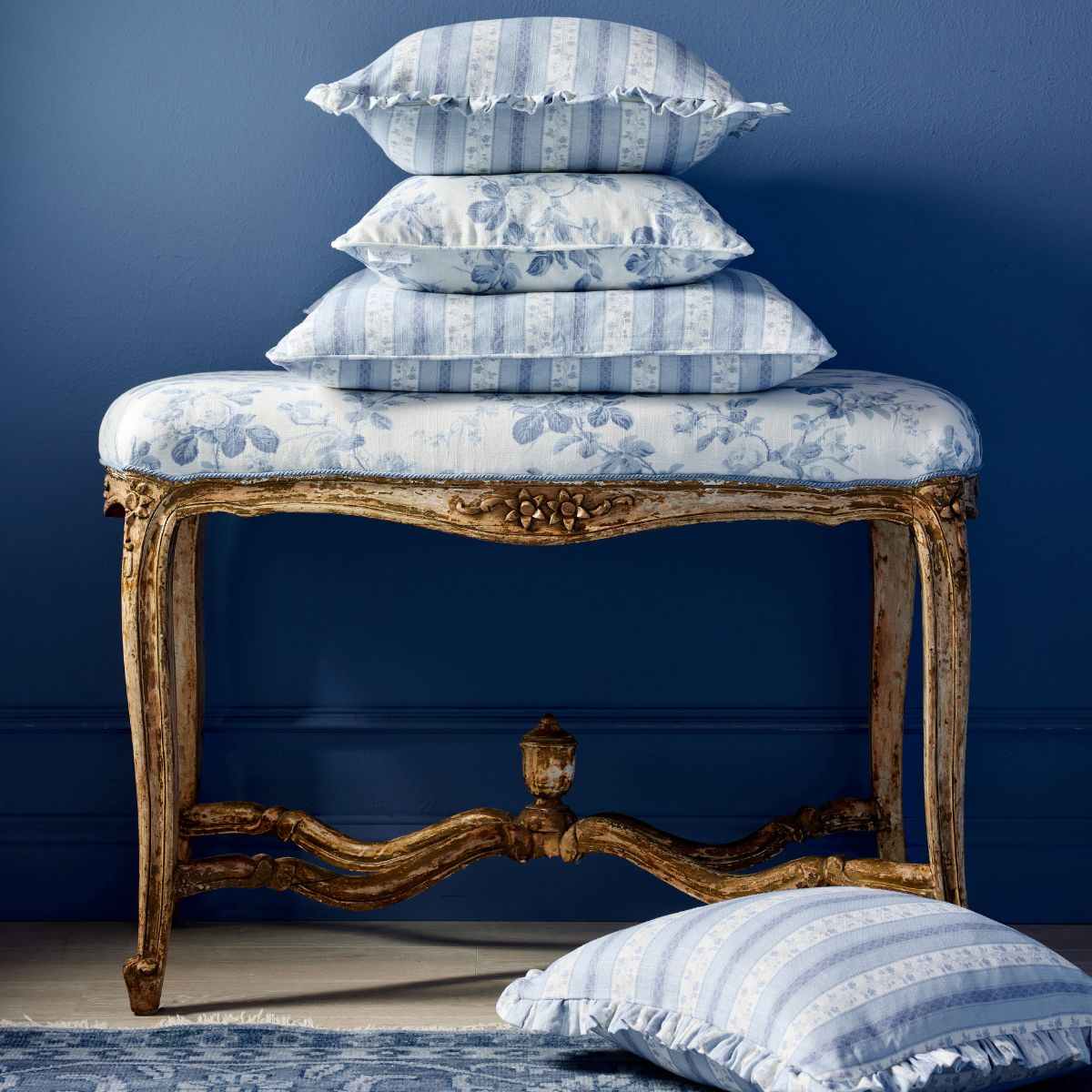 French Louis XV Style Bench in Mary Jane - Caitlin Wilson Design