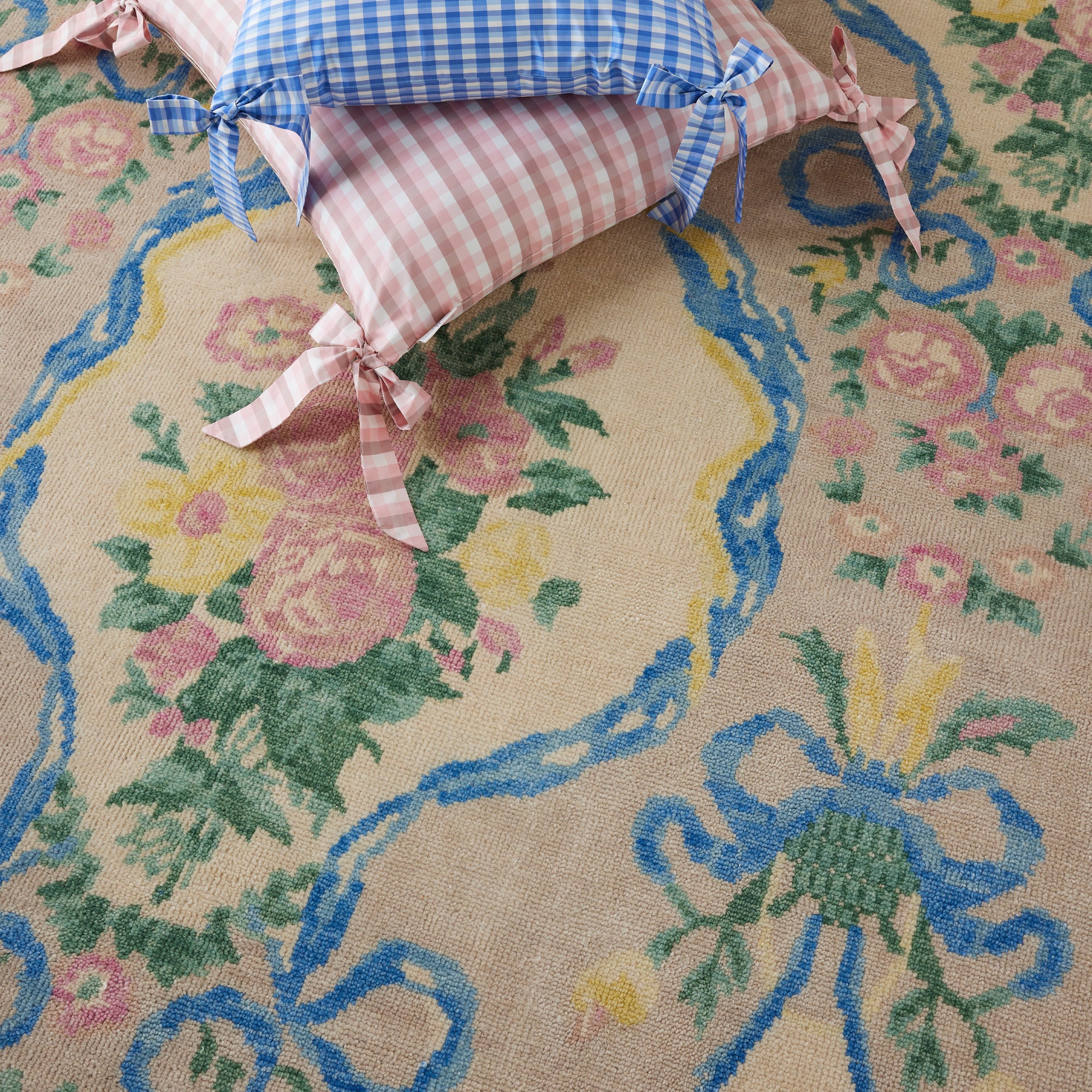 Baroque Bouquet Rug in Buttercream