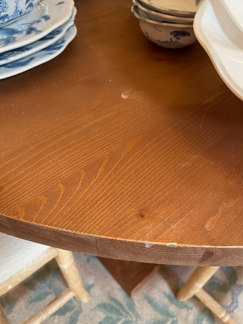 Avery Small Dining Table