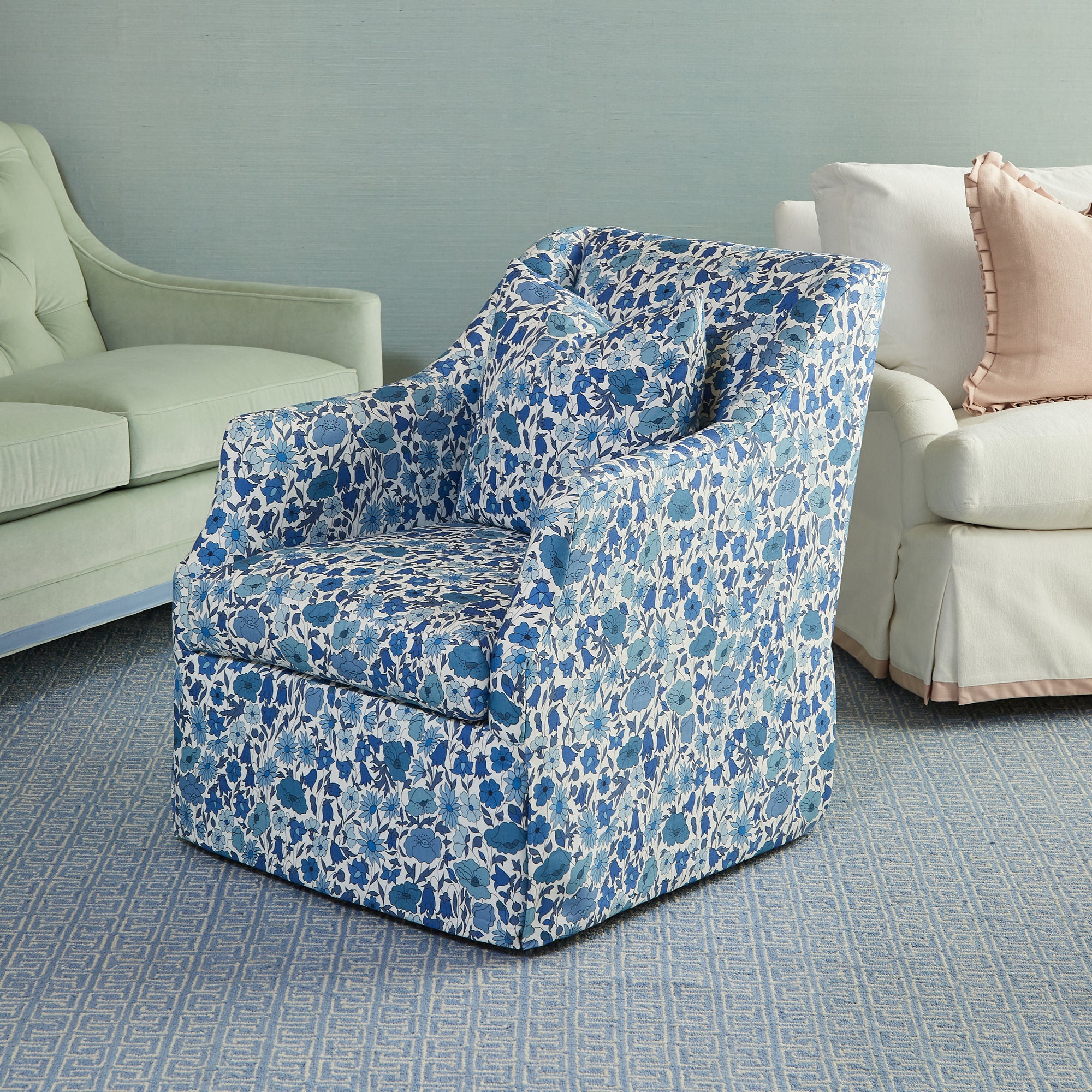 Liberty Swivel Lounge Chair