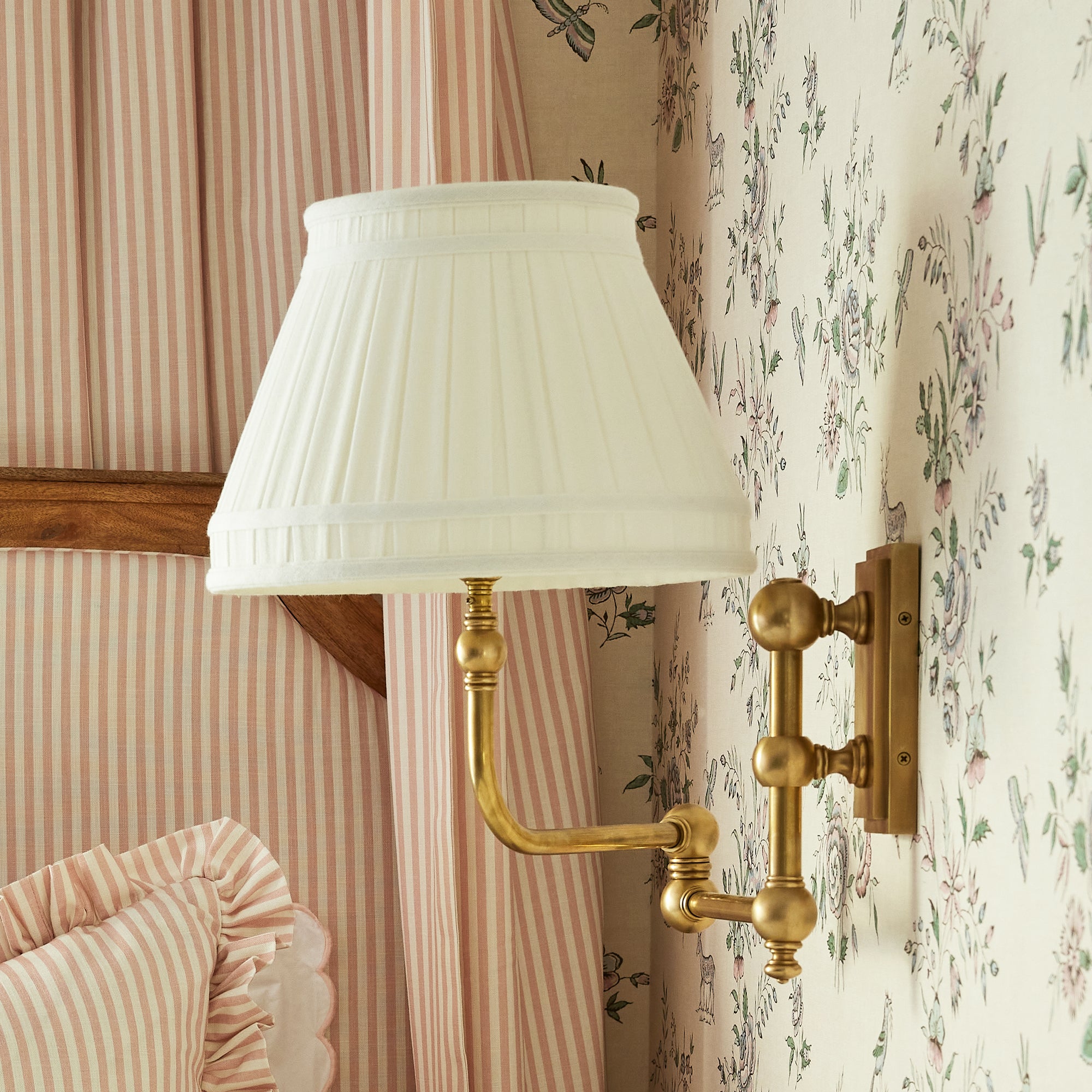 Caitlin Wilson Pimlico Swing Arm Sconce - Thumbnail 4