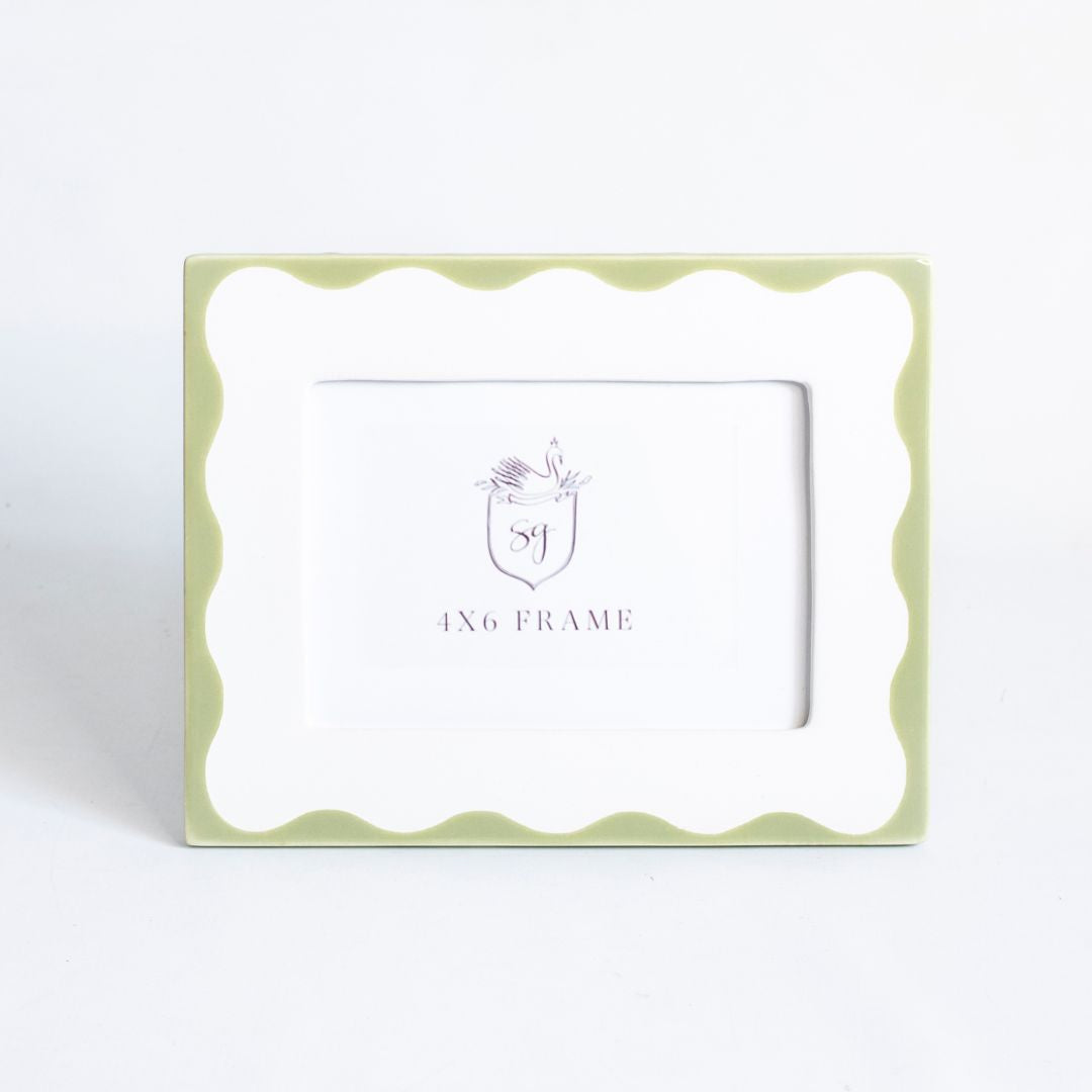 Scallop Picture Frame