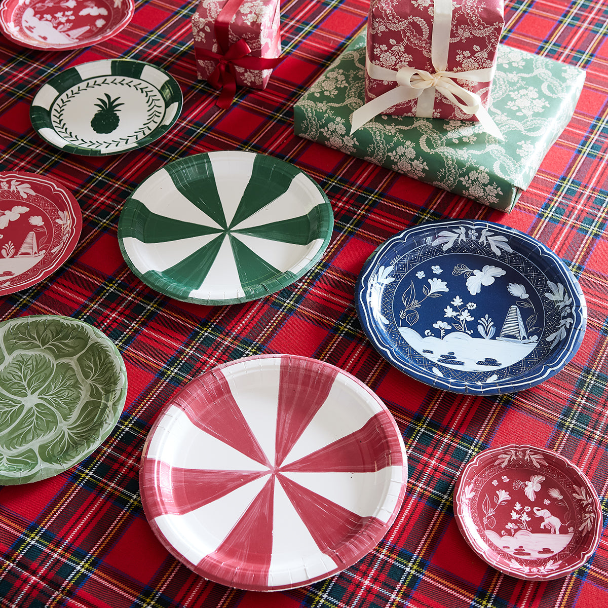 Navy Beachside Pavilion Dessert Paper Plates - 8 pack