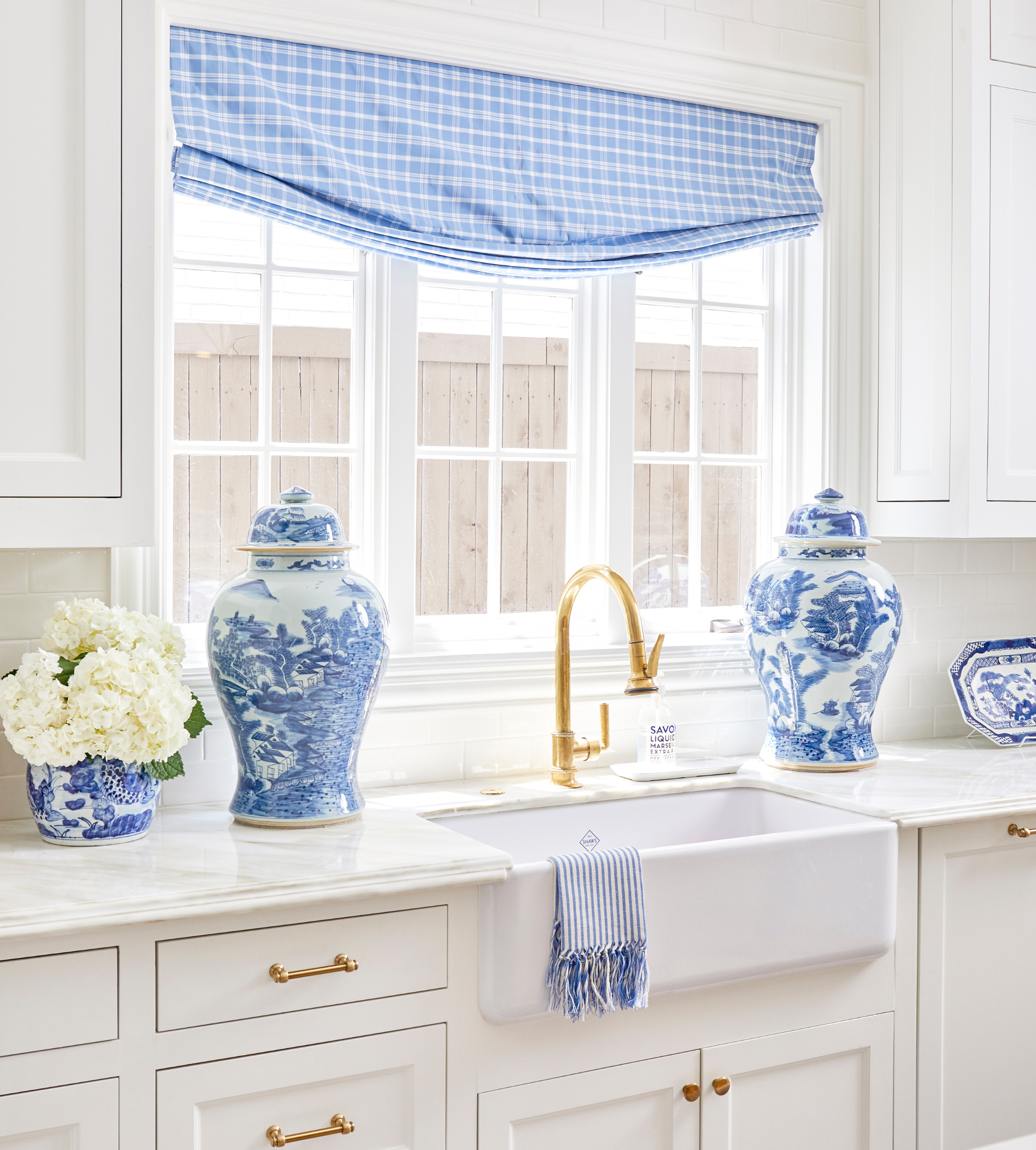 CLASSIC BLUE & WHITE |  Pottery Collection