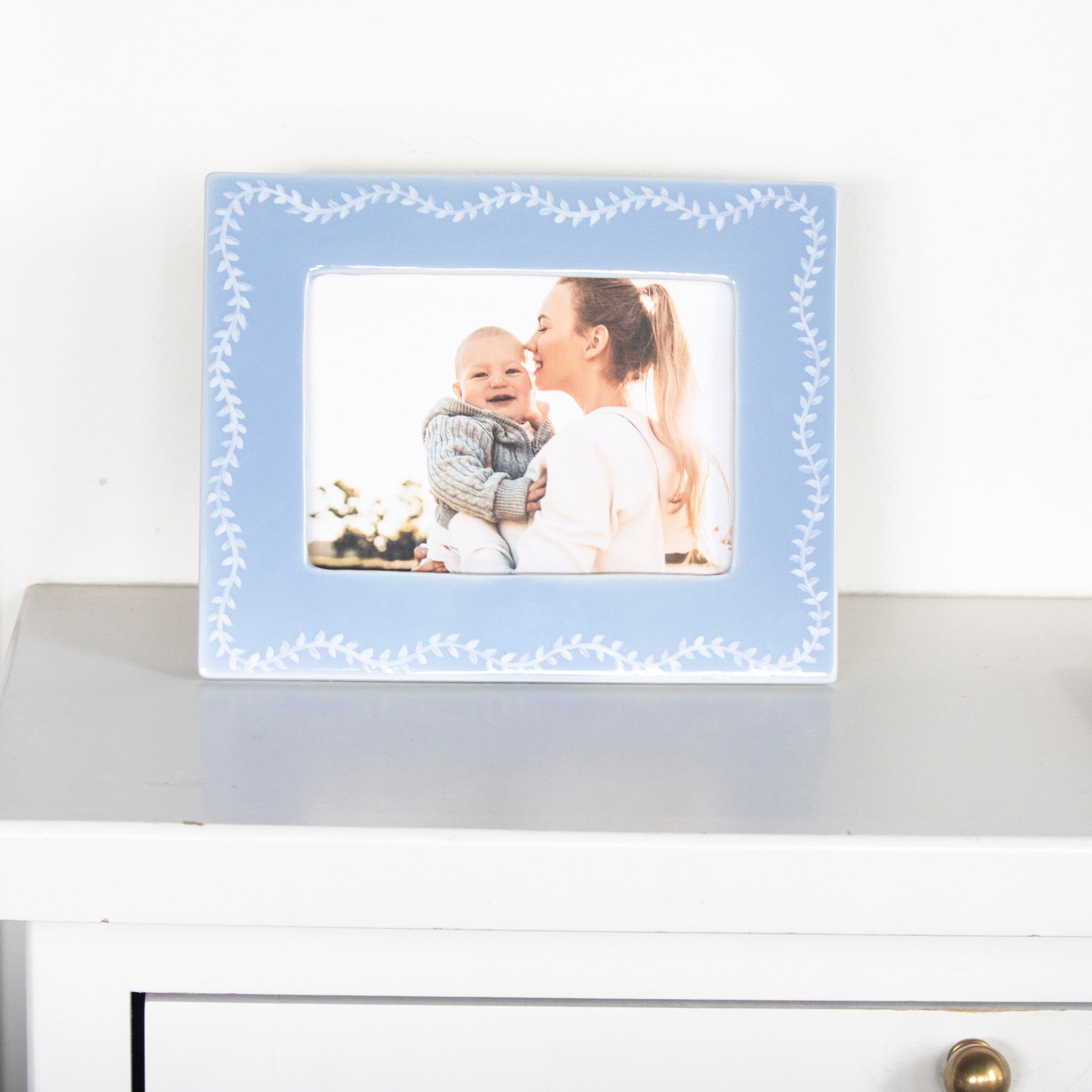 Laurel Wreath Picture Frame