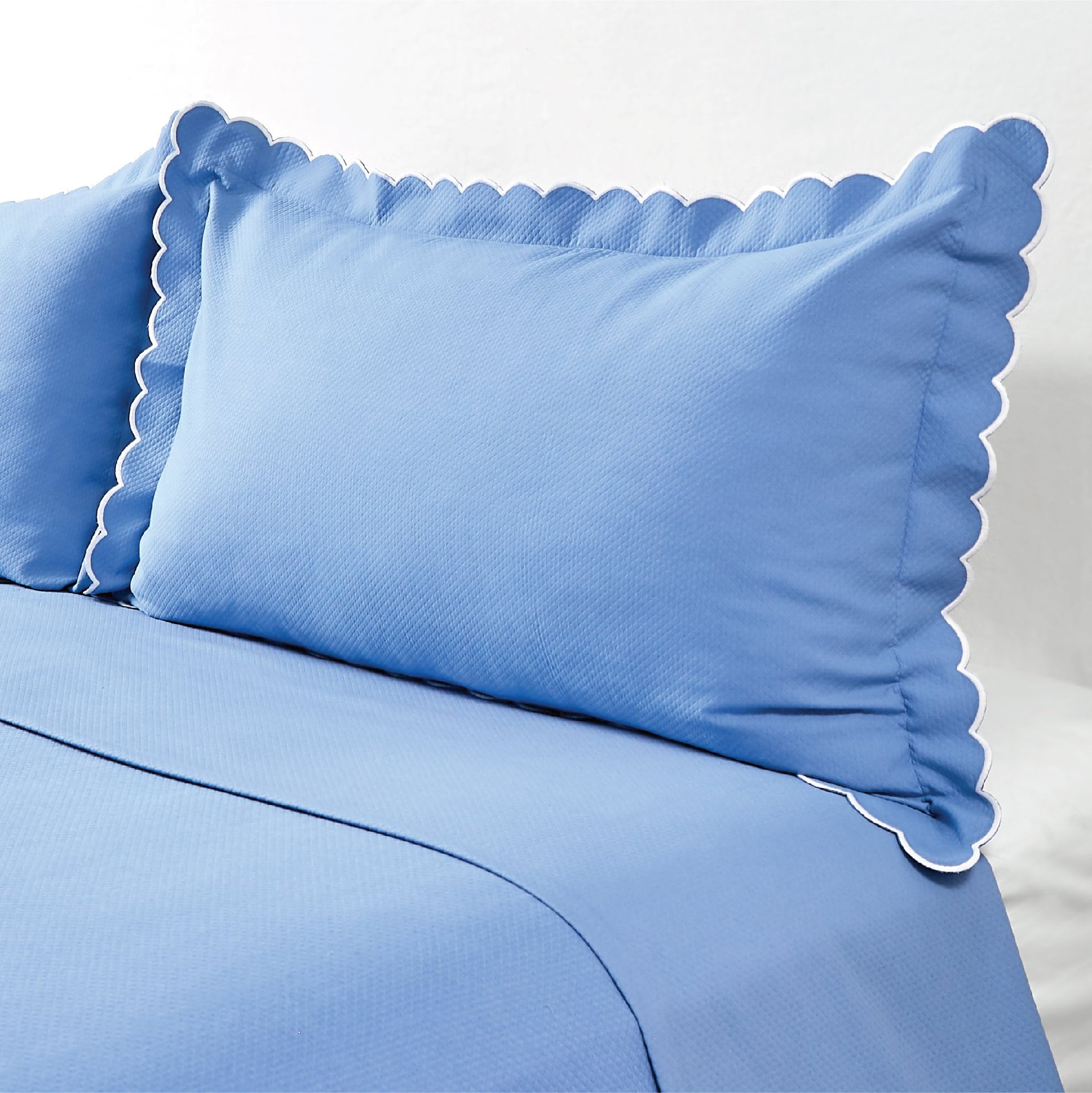 Matouk Diamond Pique Coverlet Caitlin Wilson