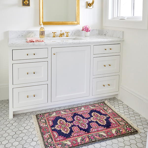 Modern Kismet Area Rug in Navy in Bathroom