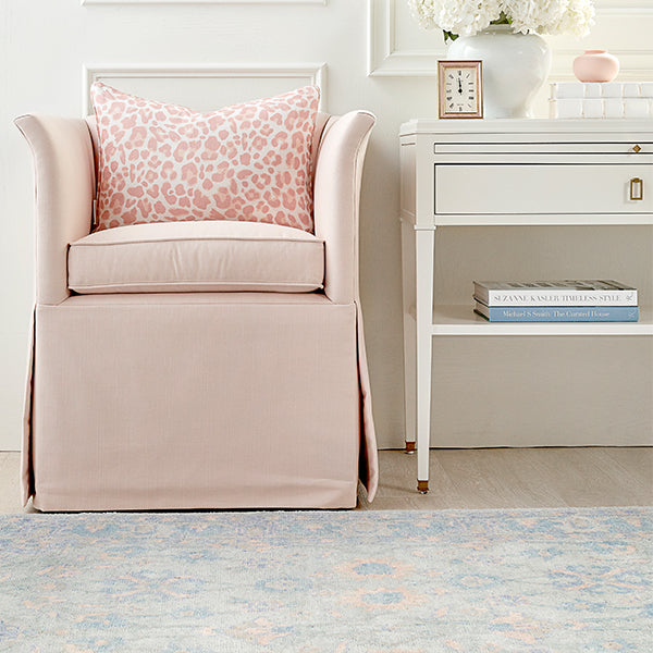 Minuet Living Room Rug in Mist